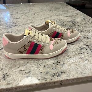 FAUX Gucci Beige and Pink Sneakers EUC